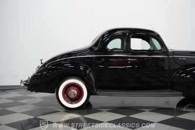 1940 Ford Deluxe 5 Window Coupe