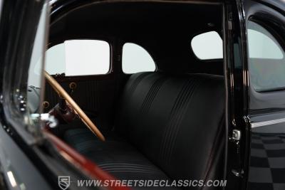 1940 Ford Deluxe 5 Window Coupe