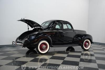 1940 Ford Deluxe 5 Window Coupe