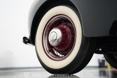 1940 Ford Deluxe 5 Window Coupe