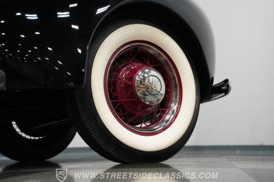 1940 Ford Deluxe 5 Window Coupe