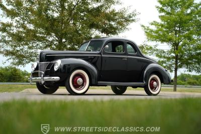 1940 Ford Deluxe 5 Window Coupe