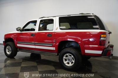 2004 Chevrolet Suburban 2500 4X4