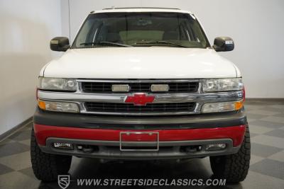 2004 Chevrolet Suburban 2500 4X4