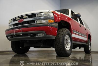 2004 Chevrolet Suburban 2500 4X4