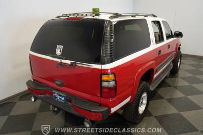 2004 Chevrolet Suburban 2500 4X4