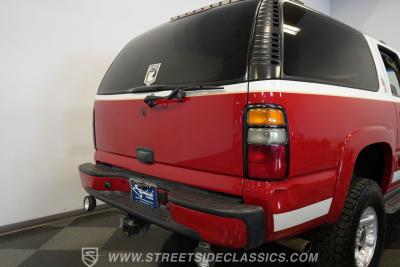 2004 Chevrolet Suburban 2500 4X4