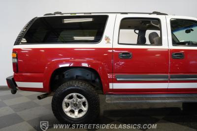 2004 Chevrolet Suburban 2500 4X4