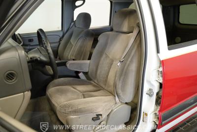 2004 Chevrolet Suburban 2500 4X4