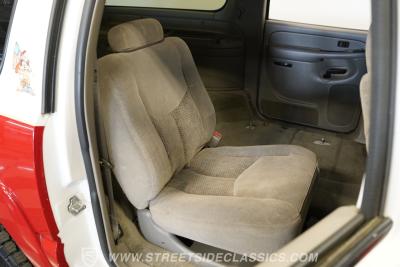 2004 Chevrolet Suburban 2500 4X4