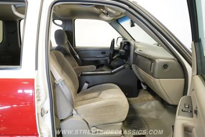 2004 Chevrolet Suburban 2500 4X4