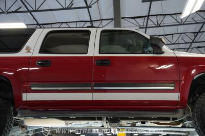 2004 Chevrolet Suburban 2500 4X4