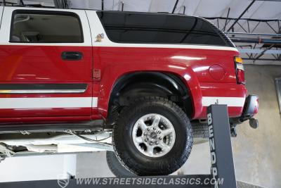 2004 Chevrolet Suburban 2500 4X4