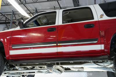 2004 Chevrolet Suburban 2500 4X4