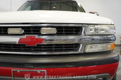 2004 Chevrolet Suburban 2500 4X4
