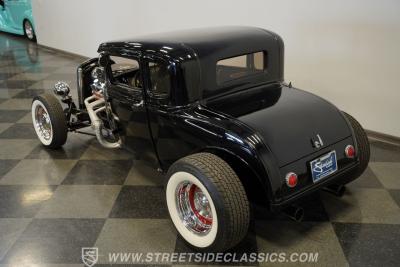 1930 Ford 5-Window