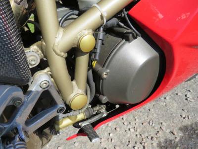 2000 Ducati 916 CARL FOGARTY REPLICA