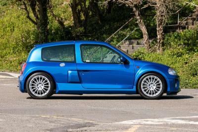 2002 Renault CLIO V6
