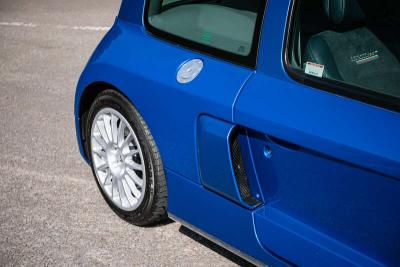 2002 Renault CLIO V6