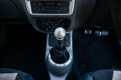 2002 Renault CLIO V6