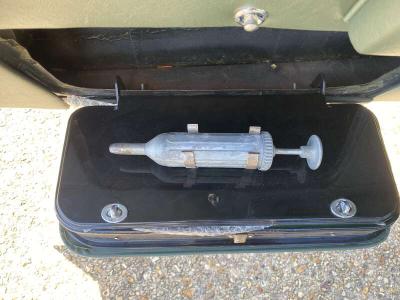 1960 Jaguar MK IX 3.8 LITRE