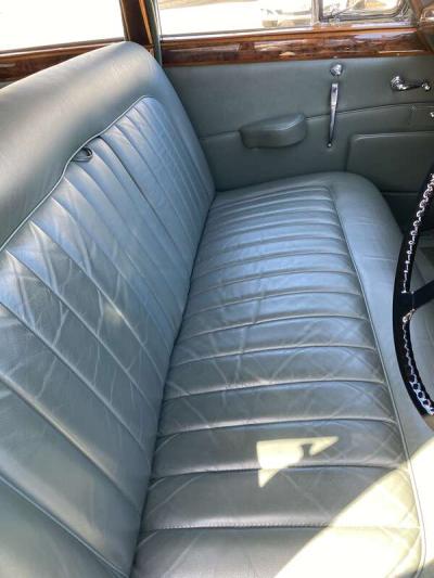 1960 Jaguar MK IX 3.8 LITRE