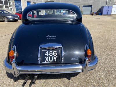 1960 Jaguar MK IX 3.8 LITRE