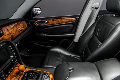 2005 Jaguar XJ SUPER V8