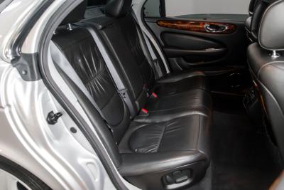 2005 Jaguar XJ SUPER V8