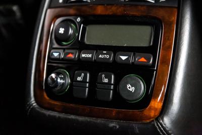 2005 Jaguar XJ SUPER V8