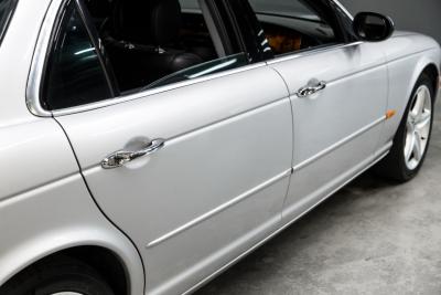 2005 Jaguar XJ SUPER V8