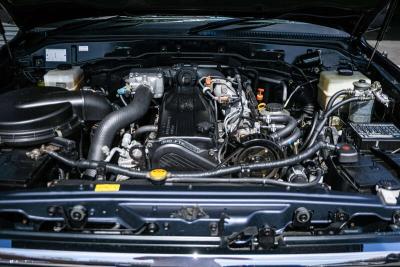 2000 Toyota LAND CRUISER AMAZON