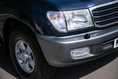 2000 Toyota LAND CRUISER AMAZON