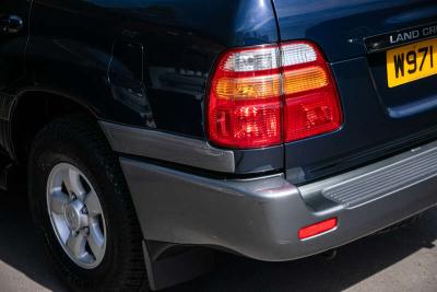 2000 Toyota LAND CRUISER AMAZON