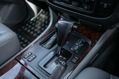 2000 Toyota LAND CRUISER AMAZON