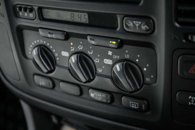 2000 Toyota LAND CRUISER AMAZON