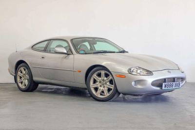 2000 Jaguar XK8 Coupe