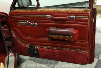 1985 Jeep Grand Wagoneer