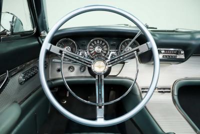 1962 Ford Thunderbird