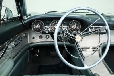 1962 Ford Thunderbird