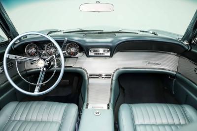1962 Ford Thunderbird