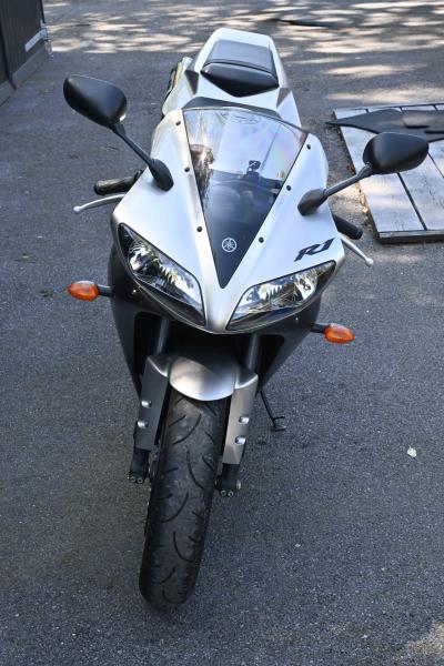 2002 Yamaha YZF-R1