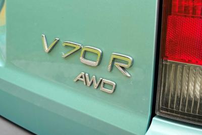 2003 Volvo V70 R