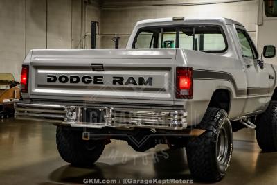 1986 Dodge RAM 100