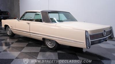 1967 Chrysler Imperial Crown