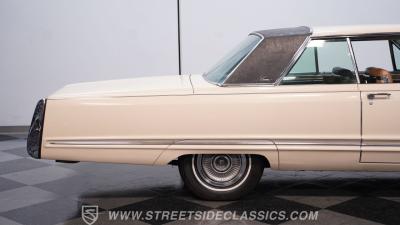 1967 Chrysler Imperial Crown