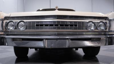 1967 Chrysler Imperial Crown