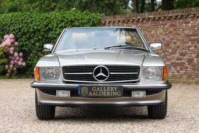 1988 Mercedes - Benz 560 SL &ldquo;Rauchsilber with Palomino interior&rdquo;