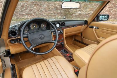 1988 Mercedes - Benz 560 SL &ldquo;Rauchsilber with Palomino interior&rdquo;