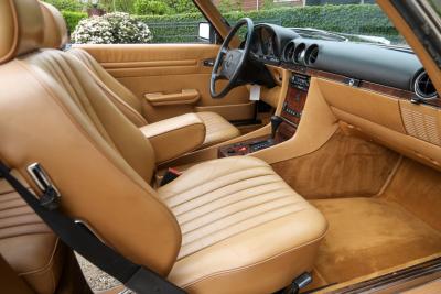 1988 Mercedes - Benz 560 SL &ldquo;Rauchsilber with Palomino interior&rdquo;